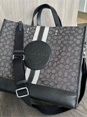 COACH Dempsey Tote Bag Black Signature Canvas Tote Bag 40 IN
